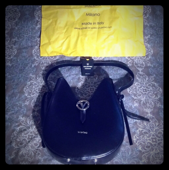 NWT Valentino Blk GENUINE Italian Leather Handbag - Picture 2 of 8